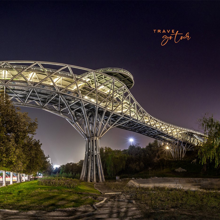 Most tabiat v Teheráne